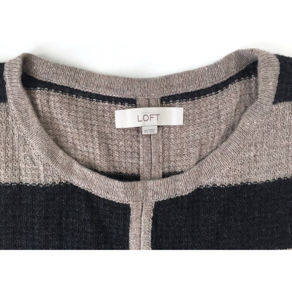 ANN TAYLOR LOFT Striped Gray Black Top Sweater XS - Picture 3 of 3